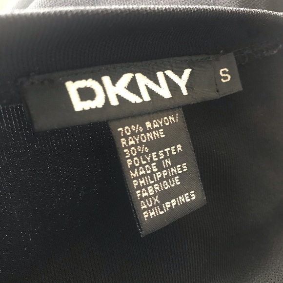 DKNY V-Neck 3/4 Sleeve Top - Picture 7 of 7